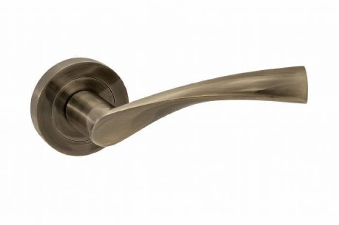 Klamka DAJANA patyna